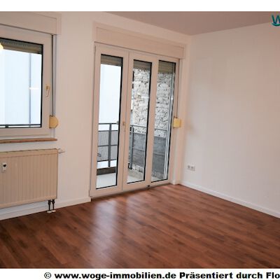 renovierte 1-Zi-Whg mit Balkon