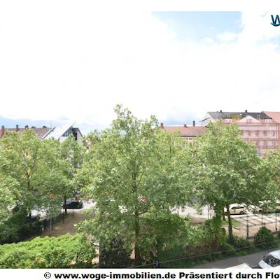 renovierte 1-Zi-Whg. mit Einbauküche und schöner Aussicht!